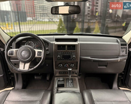 Черный Джип Либерти, объемом двигателя 3.7 л и пробегом 257 тыс. км за 6999 $, фото 19 на Automoto.ua