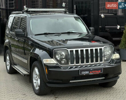 Черный Джип Либерти, объемом двигателя 3.7 л и пробегом 257 тыс. км за 6999 $, фото 2 на Automoto.ua