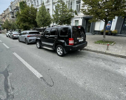 Чорний Джип Liberty, об'ємом двигуна 3.7 л та пробігом 180 тис. км за 8900 $, фото 3 на Automoto.ua