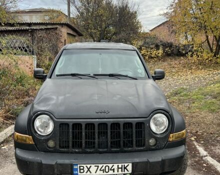 Черный Джип Либерти, объемом двигателя 2.8 л и пробегом 2 тыс. км за 4000 $, фото 1 на Automoto.ua