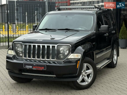 Черный Джип Либерти, объемом двигателя 3.7 л и пробегом 247 тыс. км за 7000 $, фото 1 на Automoto.ua