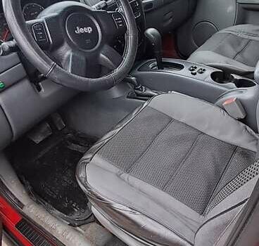 Красный Джип Либерти, объемом двигателя 3.7 л и пробегом 190 тыс. км за 7700 $, фото 3 на Automoto.ua