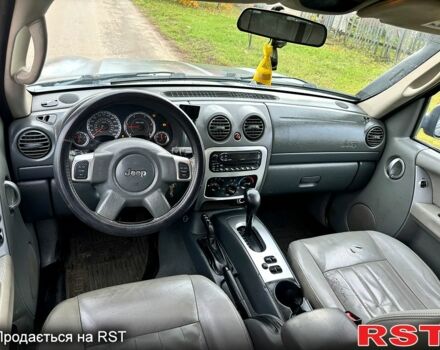 Джип Liberty 2006 у Люботине на Automoto.ua Джип Liberty, об'ємом двигуна 2.8 л та пробігом 300 тис. км за 3500 $, фото 12 на Automoto.ua
