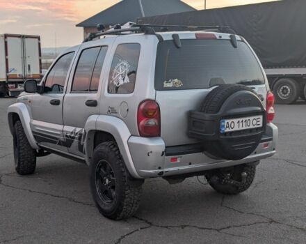 Серый Джип Либерти, объемом двигателя 2.5 л и пробегом 230 тыс. км за 6800 $, фото 5 на Automoto.ua