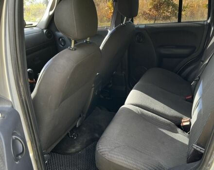 Серый Джип Либерти, объемом двигателя 2.5 л и пробегом 161 тыс. км за 5300 $, фото 4 на Automoto.ua