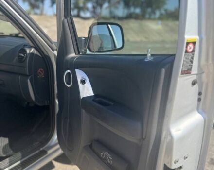 Джип Либерти 2003 в Киеве на Automoto.ua Серый Джип Либерти, объемом двигателя 2.5 л и пробегом 361 тыс. км за 6000 $, фото 5 на Automoto.ua