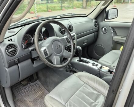 Сірий Джип Liberty, об'ємом двигуна 0 л та пробігом 230 тис. км за 6500 $, фото 3 на Automoto.ua