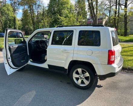 Белый Джип Патриот, объемом двигателя 2.36 л и пробегом 167 тыс. км за 12300 $, фото 7 на Automoto.ua