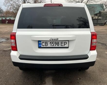 Белый Джип Патриот, объемом двигателя 2 л и пробегом 210 тыс. км за 8500 $, фото 2 на Automoto.ua