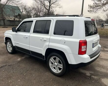 Белый Джип Патриот, объемом двигателя 2 л и пробегом 210 тыс. км за 8500 $, фото 1 на Automoto.ua