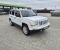 Белый Джип Патриот, объемом двигателя 2 л и пробегом 128 тыс. км за 8500 $, фото 1 на Automoto.ua