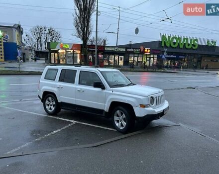 Белый Джип Патриот, объемом двигателя 2.36 л и пробегом 267 тыс. км за 7200 $, фото 4 на Automoto.ua