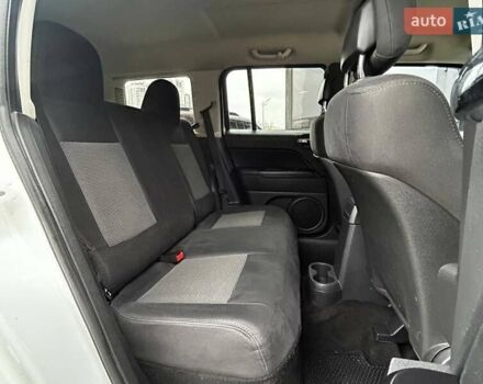 Белый Джип Патриот, объемом двигателя 2 л и пробегом 138 тыс. км за 8690 $, фото 10 на Automoto.ua