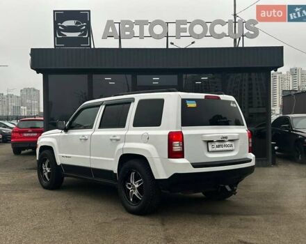 Белый Джип Патриот, объемом двигателя 2 л и пробегом 138 тыс. км за 8690 $, фото 5 на Automoto.ua