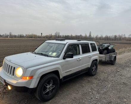 Белый Джип Патриот, объемом двигателя 2 л и пробегом 220 тыс. км за 9300 $, фото 6 на Automoto.ua