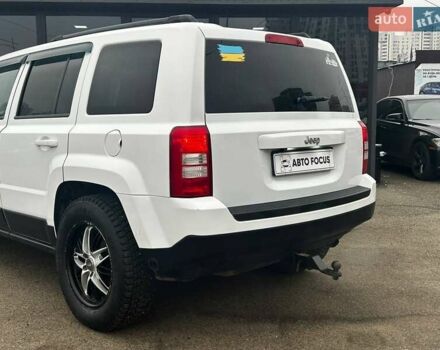 Белый Джип Патриот, объемом двигателя 2 л и пробегом 138 тыс. км за 8690 $, фото 4 на Automoto.ua