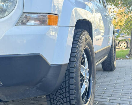 Белый Джип Патриот, объемом двигателя 2 л и пробегом 200 тыс. км за 9200 $, фото 2 на Automoto.ua