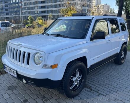 Белый Джип Патриот, объемом двигателя 2 л и пробегом 220 тыс. км за 9300 $, фото 1 на Automoto.ua