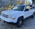 Белый Джип Патриот, объемом двигателя 2 л и пробегом 220 тыс. км за 9300 $, фото 1 на Automoto.ua