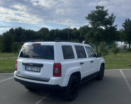 Білий Джип Patriot, об'ємом двигуна 2 л та пробігом 184 тис. км за 9950 $, фото 6 на Automoto.ua
