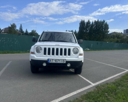 Білий Джип Patriot, об'ємом двигуна 2 л та пробігом 184 тис. км за 9950 $, фото 1 на Automoto.ua