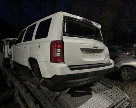 Белый Джип Патриот, объемом двигателя 2 л и пробегом 100 тыс. км за 2250 $, фото 2 на Automoto.ua