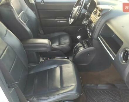 Белый Джип Патриот, объемом двигателя 2.4 л и пробегом 160 тыс. км за 12000 $, фото 9 на Automoto.ua