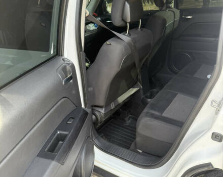 Белый Джип Патриот, объемом двигателя 2.36 л и пробегом 160 тыс. км за 9800 $, фото 15 на Automoto.ua