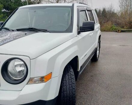 Білий Джип Patriot, об'ємом двигуна 2.4 л та пробігом 113 тис. км за 11300 $, фото 4 на Automoto.ua