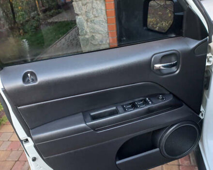 Белый Джип Патриот, объемом двигателя 2.36 л и пробегом 95 тыс. км за 10200 $, фото 11 на Automoto.ua