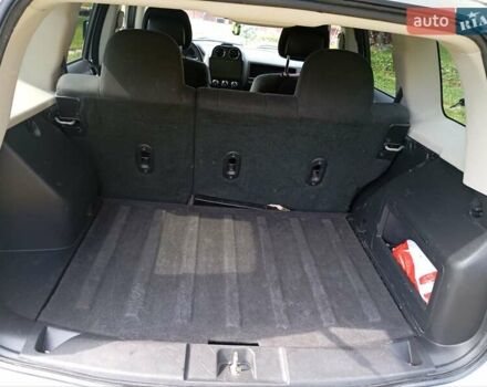 Белый Джип Патриот, объемом двигателя 2.36 л и пробегом 148 тыс. км за 11200 $, фото 10 на Automoto.ua