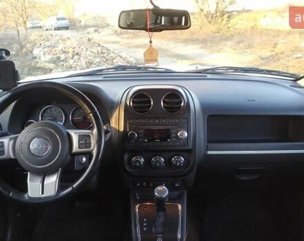 Белый Джип Патриот, объемом двигателя 2.4 л и пробегом 160 тыс. км за 12000 $, фото 10 на Automoto.ua