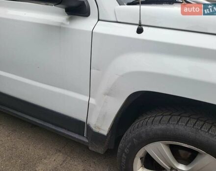 Белый Джип Патриот, объемом двигателя 2.4 л и пробегом 240 тыс. км за 8000 $, фото 2 на Automoto.ua