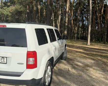 Белый Джип Патриот, объемом двигателя 2.36 л и пробегом 160 тыс. км за 9800 $, фото 4 на Automoto.ua