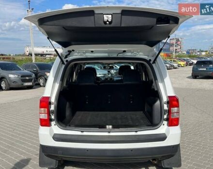 Белый Джип Патриот, объемом двигателя 2 л и пробегом 108 тыс. км за 10490 $, фото 24 на Automoto.ua