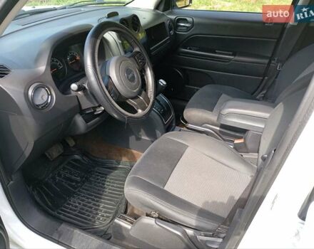 Белый Джип Патриот, объемом двигателя 2.36 л и пробегом 148 тыс. км за 11200 $, фото 3 на Automoto.ua