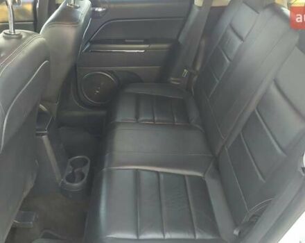 Белый Джип Патриот, объемом двигателя 2.4 л и пробегом 160 тыс. км за 12000 $, фото 5 на Automoto.ua