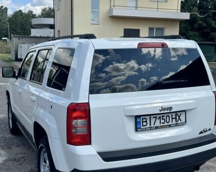 Білий Джип Patriot, об'ємом двигуна 2 л та пробігом 170 тис. км за 8700 $, фото 4 на Automoto.ua