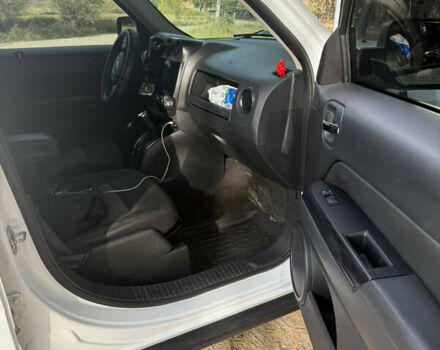 Белый Джип Патриот, объемом двигателя 2.36 л и пробегом 160 тыс. км за 9800 $, фото 7 на Automoto.ua