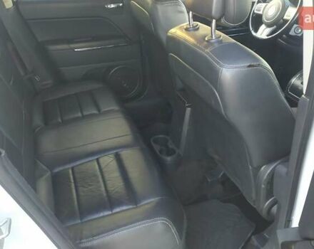 Белый Джип Патриот, объемом двигателя 2.4 л и пробегом 160 тыс. км за 12000 $, фото 8 на Automoto.ua