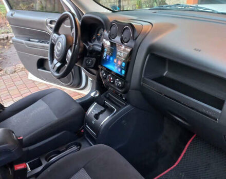 Белый Джип Патриот, объемом двигателя 2.36 л и пробегом 95 тыс. км за 10200 $, фото 14 на Automoto.ua