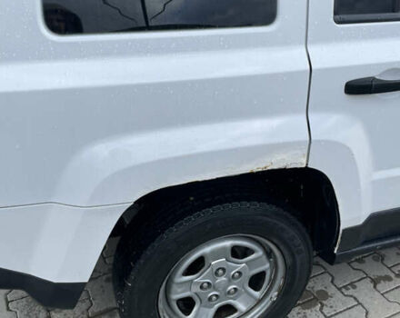 Белый Джип Патриот, объемом двигателя 2.36 л и пробегом 275 тыс. км за 7300 $, фото 5 на Automoto.ua