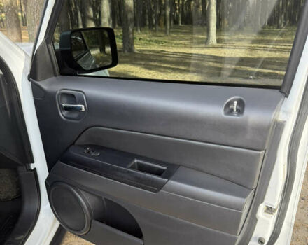 Белый Джип Патриот, объемом двигателя 2.36 л и пробегом 160 тыс. км за 9800 $, фото 11 на Automoto.ua