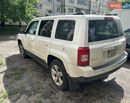 Белый Джип Патриот, объемом двигателя 2.36 л и пробегом 191 тыс. км за 11000 $, фото 5 на Automoto.ua