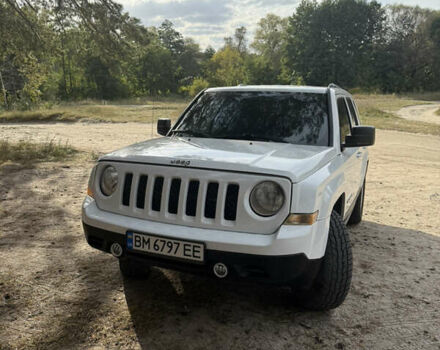 Белый Джип Патриот, объемом двигателя 2.36 л и пробегом 160 тыс. км за 9800 $, фото 2 на Automoto.ua