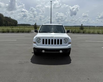 Білий Джип Patriot, об'ємом двигуна 2.4 л та пробігом 80 тис. км за 6500 $, фото 1 на Automoto.ua