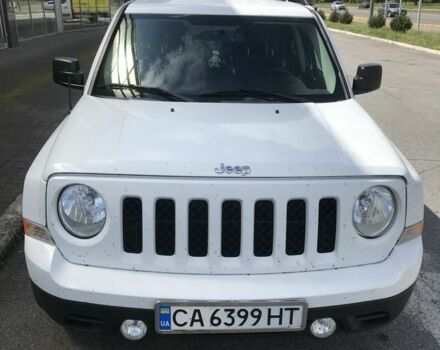 Белый Джип Патриот, объемом двигателя 2.4 л и пробегом 120 тыс. км за 10500 $, фото 1 на Automoto.ua