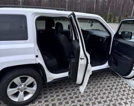 Білий Джип Patriot, об'ємом двигуна 2.36 л та пробігом 140 тис. км за 9800 $, фото 5 на Automoto.ua