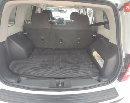 Белый Джип Патриот, объемом двигателя 2.4 л и пробегом 96 тыс. км за 10500 $, фото 11 на Automoto.ua