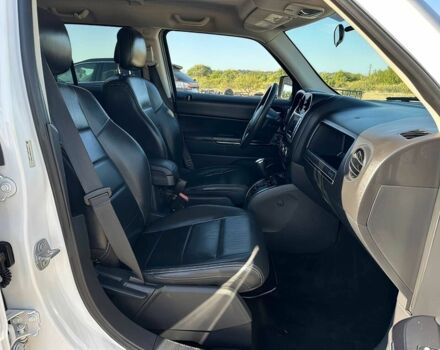 Белый Джип Патриот, объемом двигателя 2.4 л и пробегом 75 тыс. км за 7000 $, фото 10 на Automoto.ua